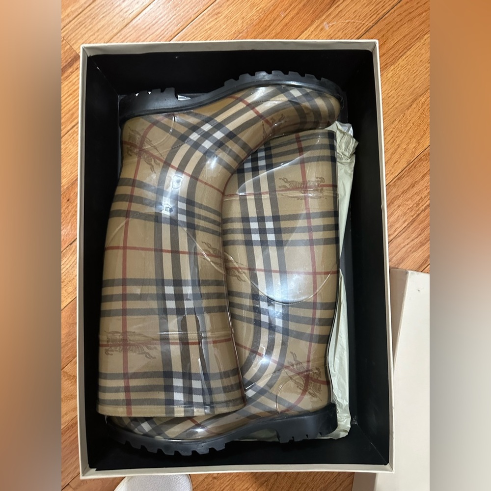 Burberry Rainboots